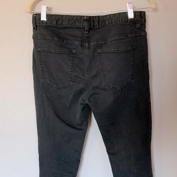 Free People Skinny Jeans with Ripped Knee in Washed Black Size 27 - Picture 9 of 13